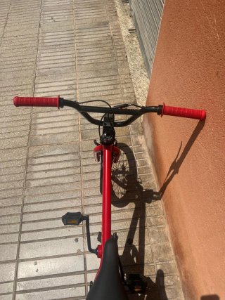 Bicicleta BMX Roja