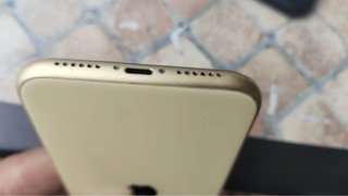iPhone 11 giallo