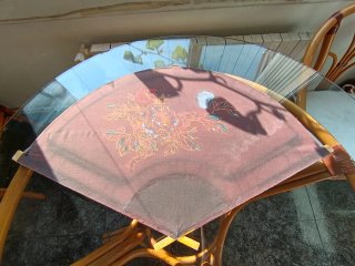 Abanico Decorativo Oriental Medidas  90x51x1cm.