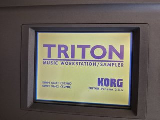 Sintetizador Sampler Korg Triton