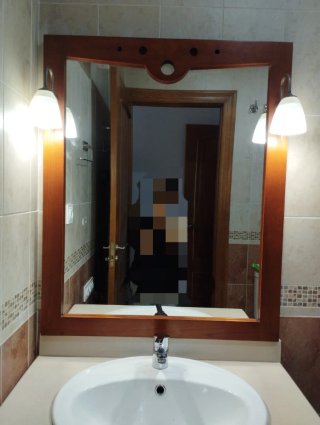 Mueble de baño madera con espejo