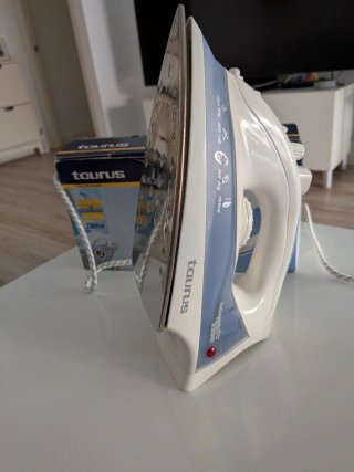 Plancha Taurus Aquaplus 2200