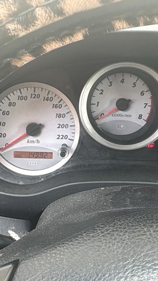Asientos de coche de cuero negro