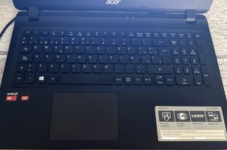 Portátil Acer Aspire ES1-523