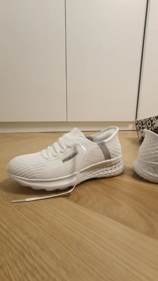 Scarpe da ginnastica Freddy bianche nuove