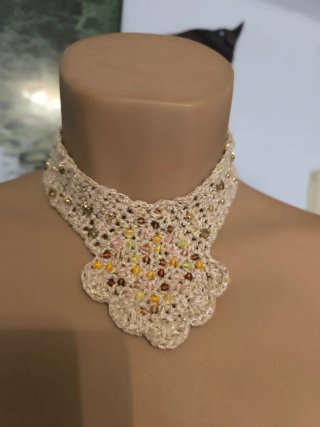Gargantilla brillo dorada y blanca