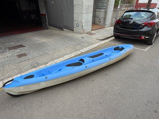 Canoa -Kayak 4 plazas azul con remos