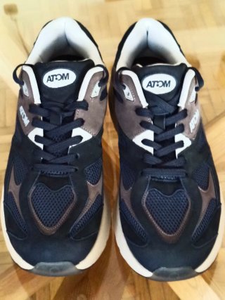 Zapatillas ATOM Talla 44 Azul Navy/Marrón/Beige.