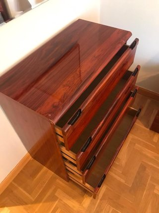 Dormitorio: cabecero, Mesillas,  Cómoda y espejo