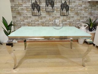MESA DE COMEDOR - NUEVA