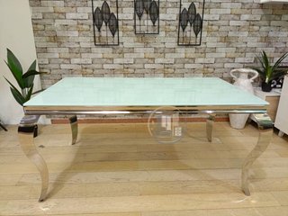 MESA DE COMEDOR - NUEVA