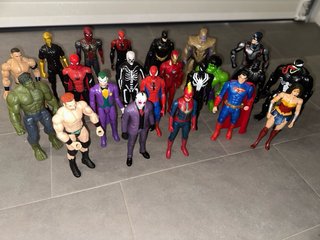 Figuras Superhéroes Marvel y DC