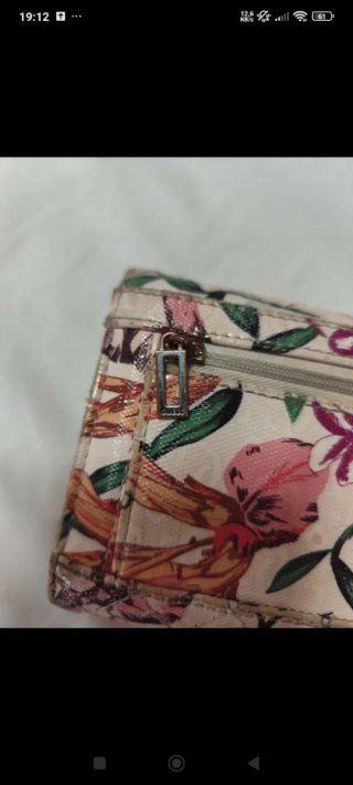 Cartera y monedero Guess floral multicolor