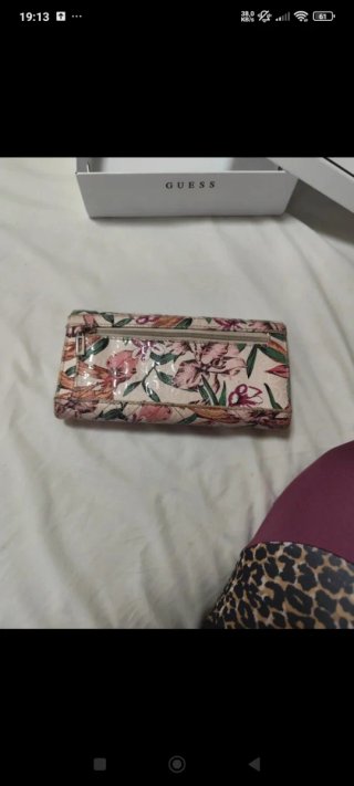 Cartera y monedero Guess floral multicolor