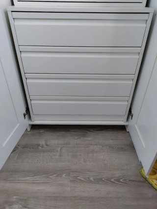 Armario blanco con cajonera