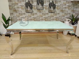 MESA DE COMEDOR - NUEVA