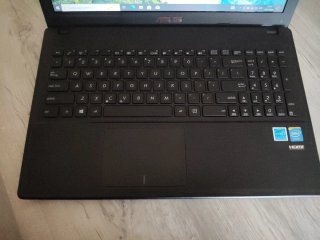 Portátil Asus X551H Negro