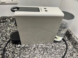 Cafetera Nespresso Blanca