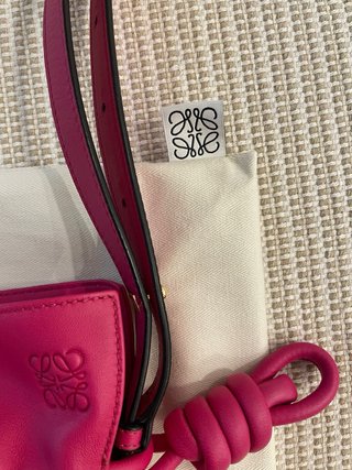 Bolso Loewe Flamenco Knot Pequeño Rosa
