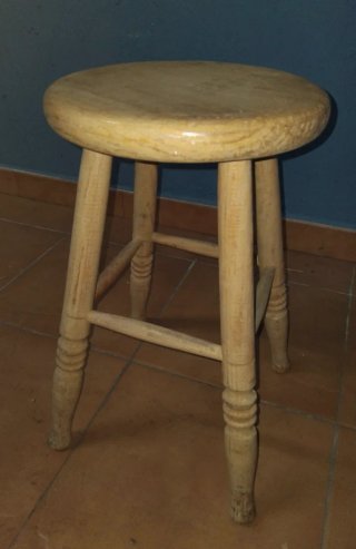 6 Taburetes de Madera