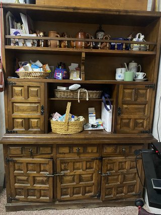 Mueble de madera rústico