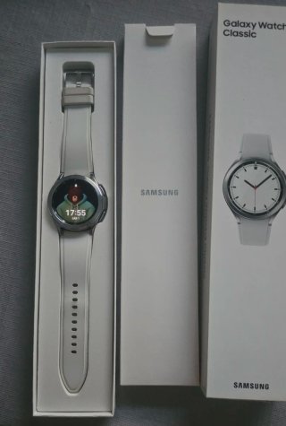 Samsung Galaxy Watch4 Classic Smartwatch