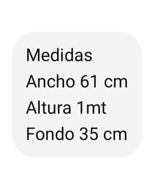 Mueble clásico de madera oscuro