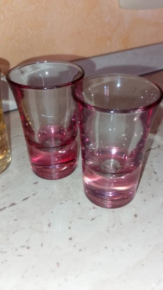 Bicchierini da liquore in vetro colorato