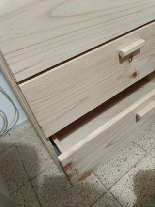 Cómoda de madera Lufe