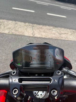 Ducati hypermotard 950