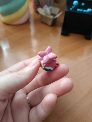 Figura Bebé Cíclope Rosa