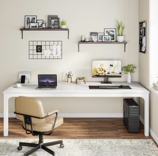 Mesa de oficina grande blanca