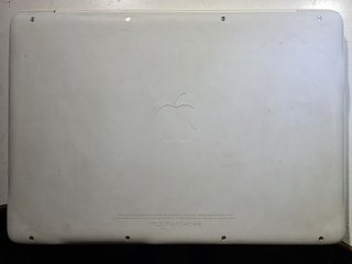 MacBook A1342 2009 Blanco
