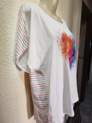 Camiseta Corazón Multicolor
