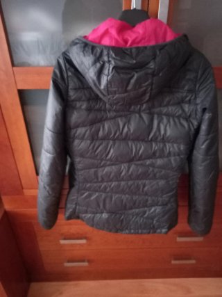 Cazadora Decathlon rosa talla M