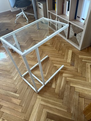 Mesa auxiliar Ikea VITTSJÖ cristal y metal