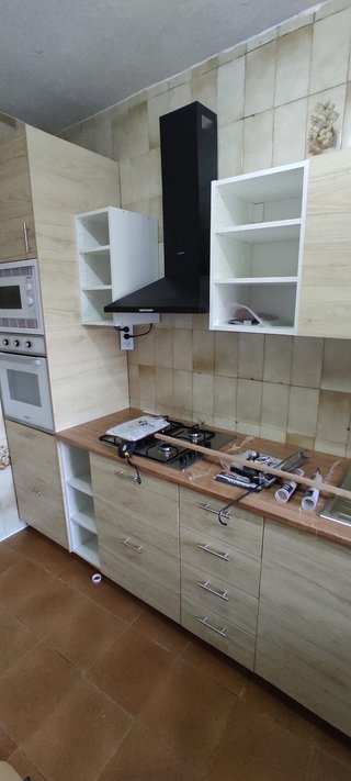 Montador instalador cocinas armarios suelos puerta