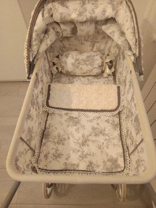 Carrello per bambole classico