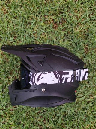Casco Cross Raven con Gafas