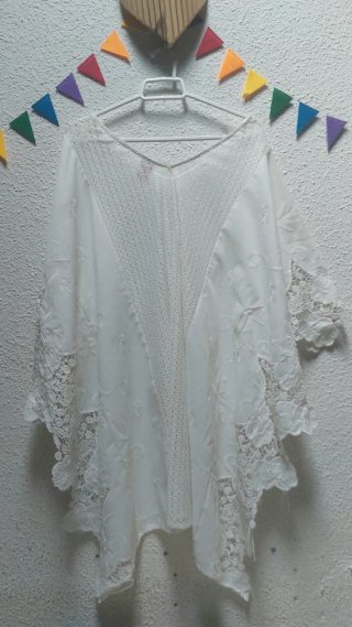Blusa blanca de encaje talla única