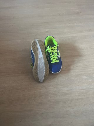 Zapatillas Adidas Fútbol Niño. Talla 33