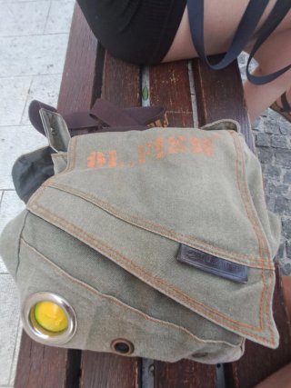 Bolso bandolera verde y naranja
