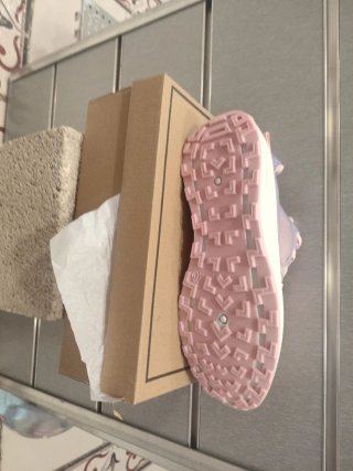 Zapatillas deportivas rosa y morado
