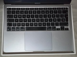 Macbook Air M1 Plata/Gris Espacial