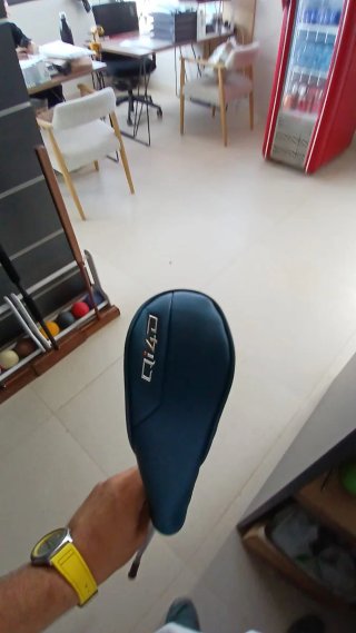 Híbrido Taylormade Qi4D KBS 65 R
