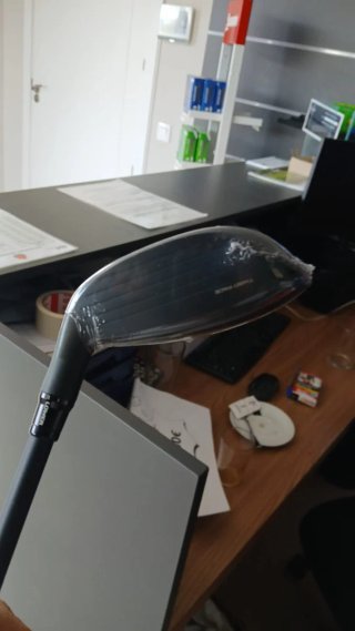 Híbrido Taylormade Qi4D KBS 65 R