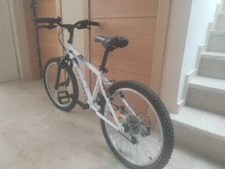 Bicicleta infantil Rockrider casi nueva