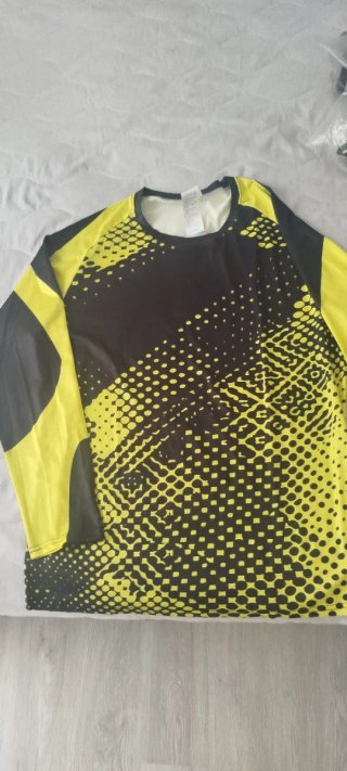 Camiseta compresión MMA entrenamiento Gym