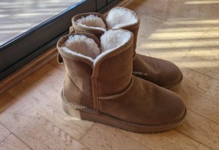 Botines marrones de ante con forro de borreguito