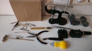 Strumenti per la riparazione di orologi